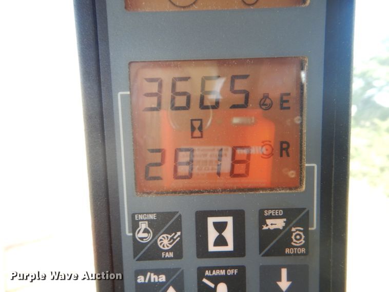 image for item FY9712 2000 Case IH 2388 combine