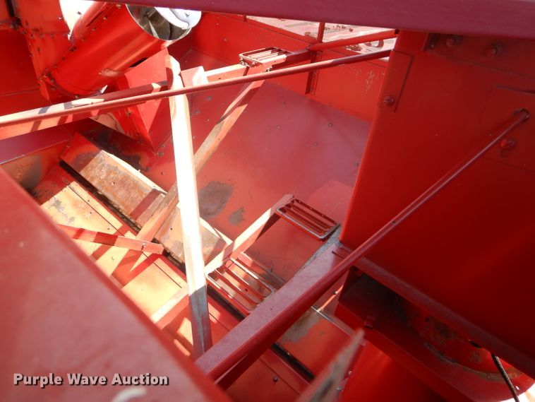 image for item FY9712 2000 Case IH 2388 combine