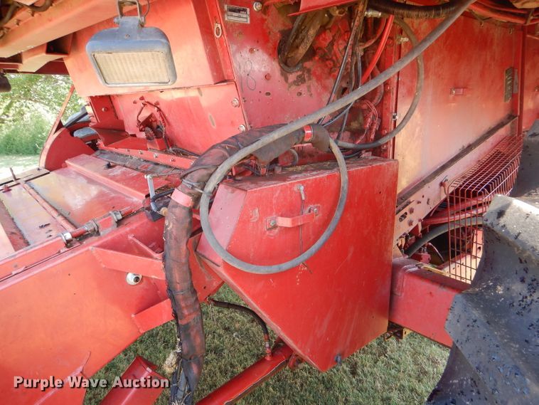image for item FY9712 2000 Case IH 2388 combine