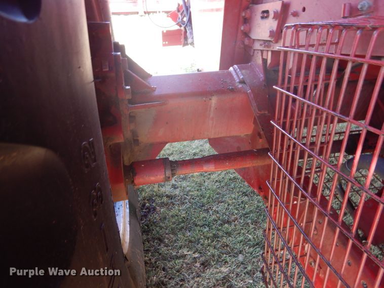 image for item FY9712 2000 Case IH 2388 combine