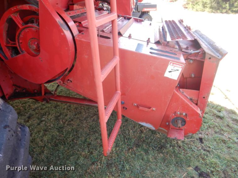 image for item FY9712 2000 Case IH 2388 combine