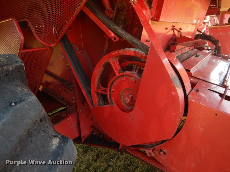 image for item FY9712 2000 Case IH 2388 combine