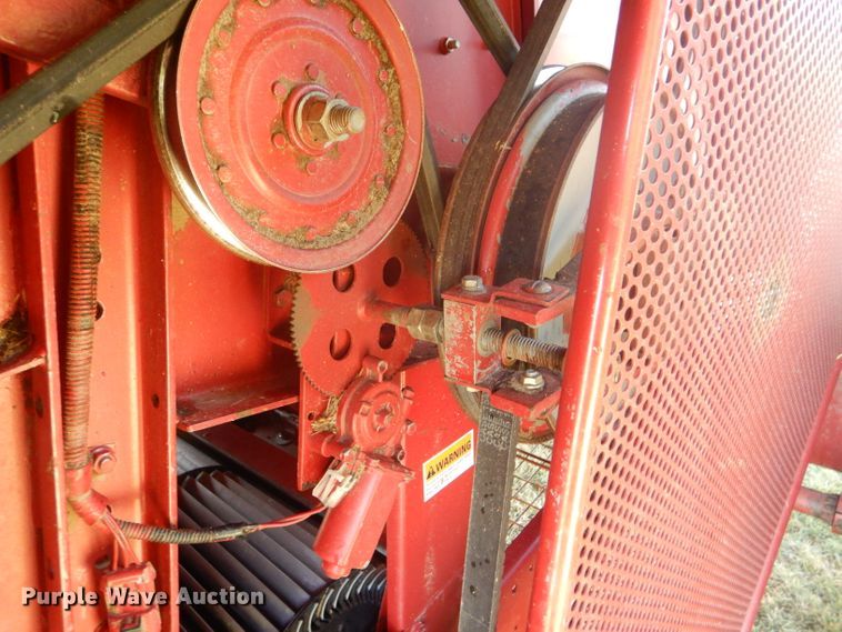 image for item FY9712 2000 Case IH 2388 combine