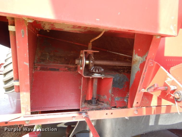 image for item FY9712 2000 Case IH 2388 combine