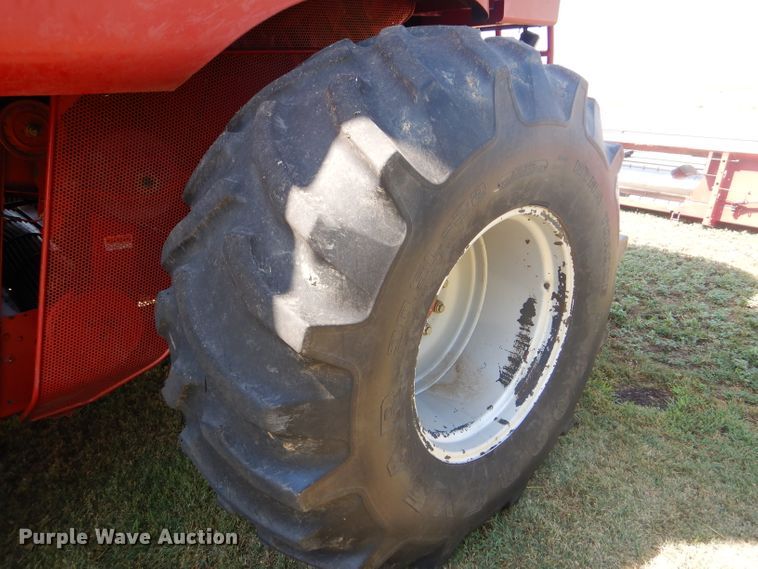 image for item FY9712 2000 Case IH 2388 combine