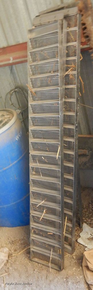 image for item FY9712 2000 Case IH 2388 combine