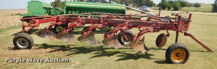 image for item FY9715 Massey-Ferguson MF880 five bottom plow