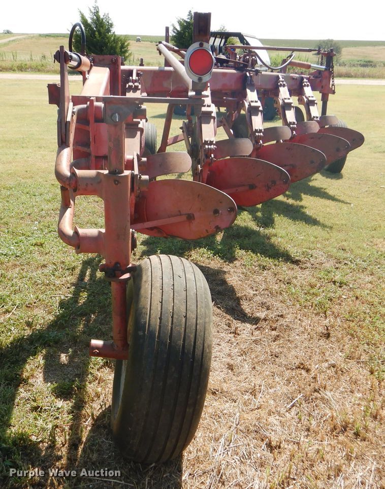 image for item FY9715 Massey-Ferguson MF880 five bottom plow
