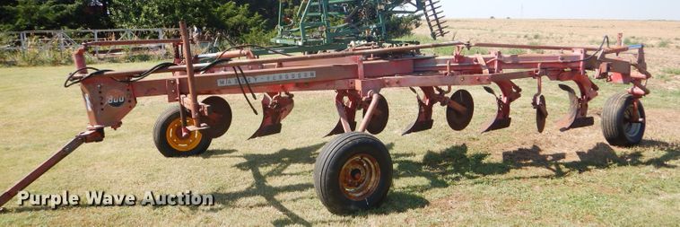 image for item FY9715 Massey-Ferguson MF880 five bottom plow