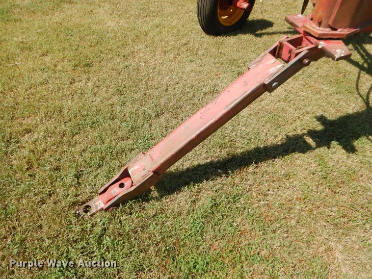 image for item FY9715 Massey-Ferguson MF880 five bottom plow