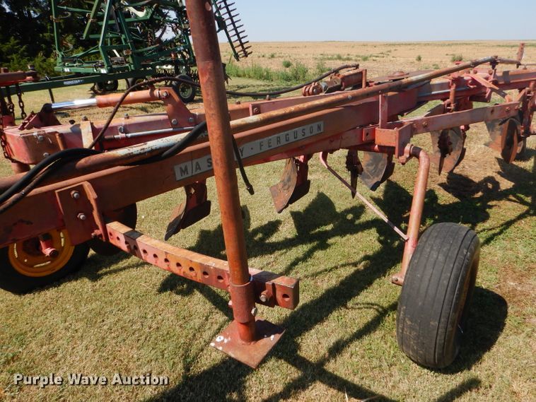 image for item FY9715 Massey-Ferguson MF880 five bottom plow