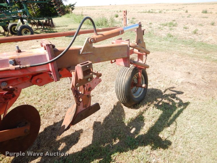 image for item FY9715 Massey-Ferguson MF880 five bottom plow