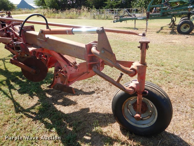 image for item FY9715 Massey-Ferguson MF880 five bottom plow
