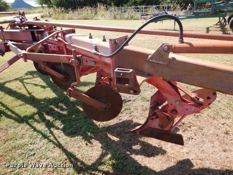 image for item FY9715 Massey-Ferguson MF880 five bottom plow