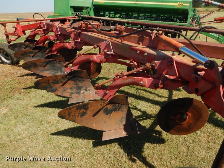 image for item FY9715 Massey-Ferguson MF880 five bottom plow