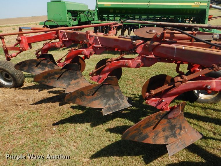image for item FY9715 Massey-Ferguson MF880 five bottom plow