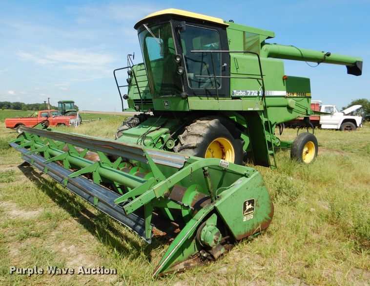 image for item FY9730 1983 John Deere 7720 combine