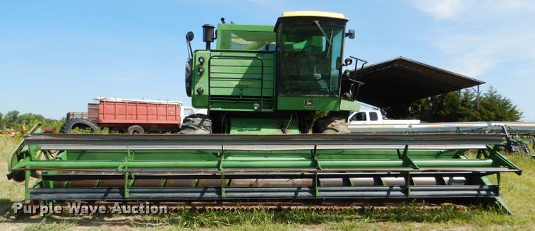image for item FY9730 1983 John Deere 7720 combine