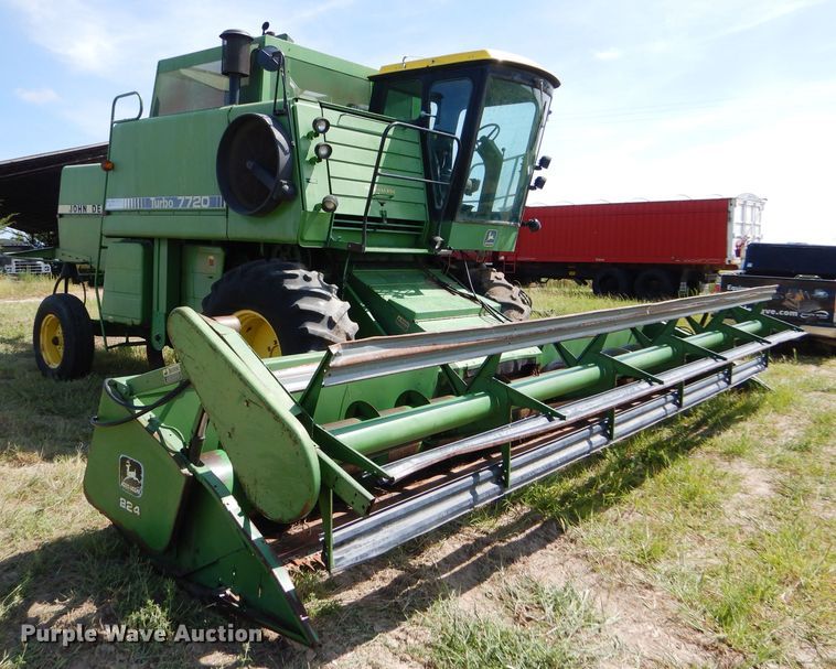image for item FY9730 1983 John Deere 7720 combine