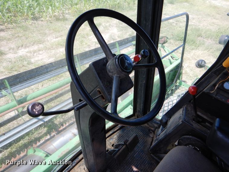 image for item FY9730 1983 John Deere 7720 combine