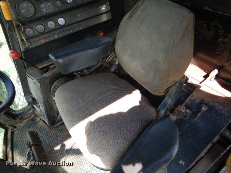 image for item FY9730 1983 John Deere 7720 combine