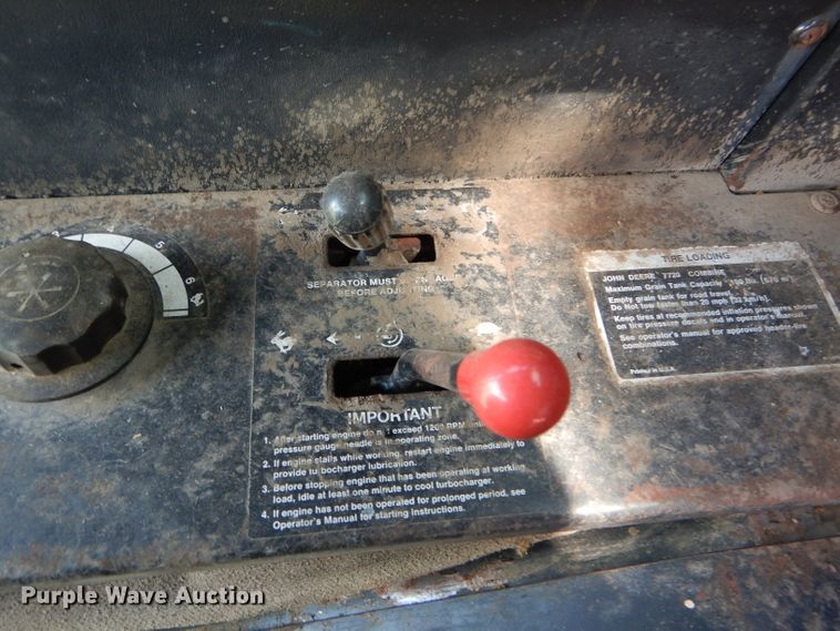 image for item FY9730 1983 John Deere 7720 combine