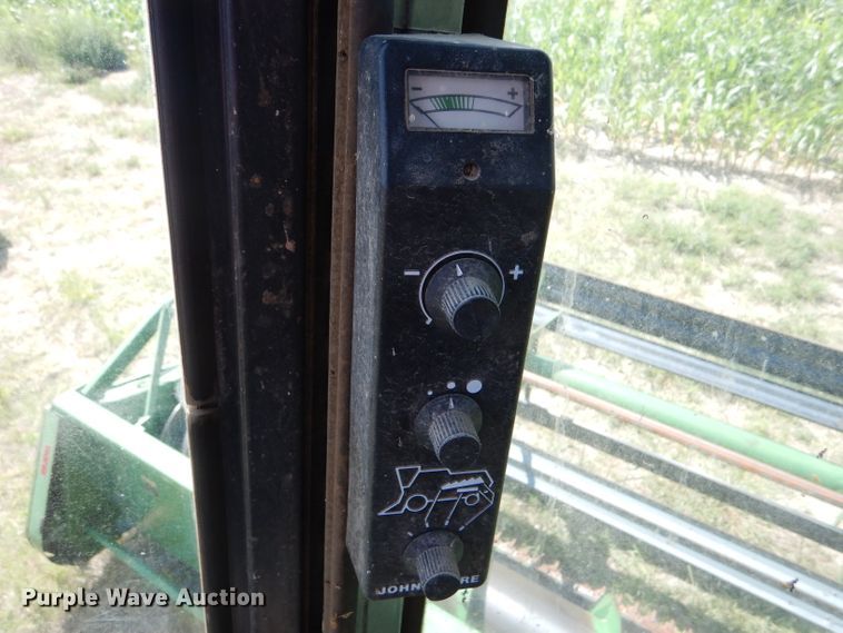 image for item FY9730 1983 John Deere 7720 combine