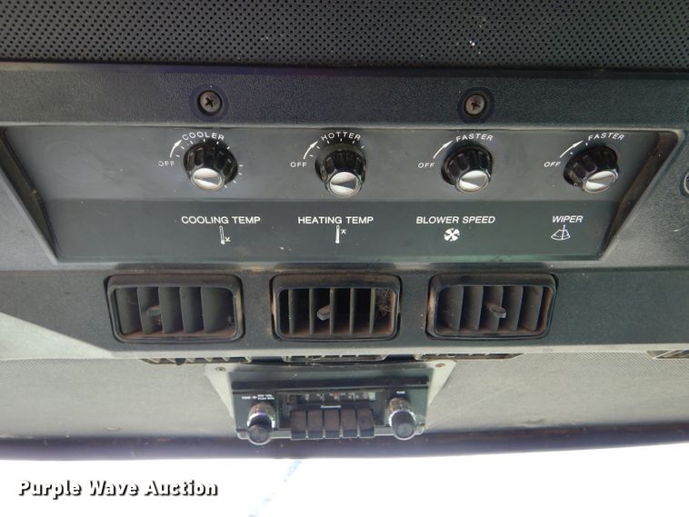 image for item FY9730 1983 John Deere 7720 combine