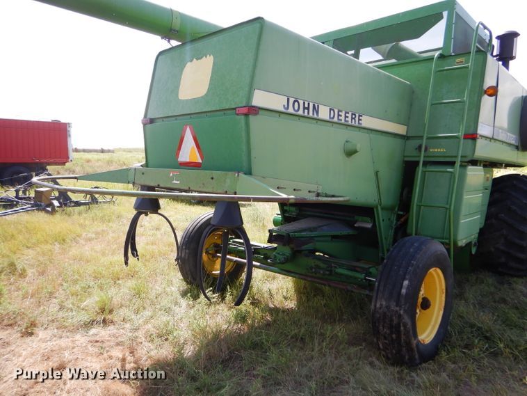 image for item FY9730 1983 John Deere 7720 combine