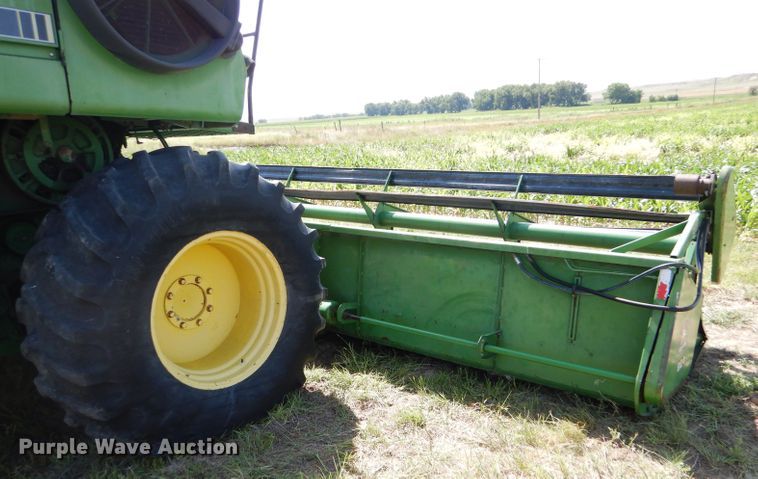 image for item FY9730 1983 John Deere 7720 combine