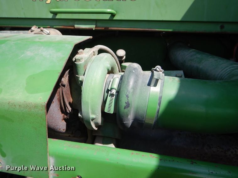 image for item FY9730 1983 John Deere 7720 combine