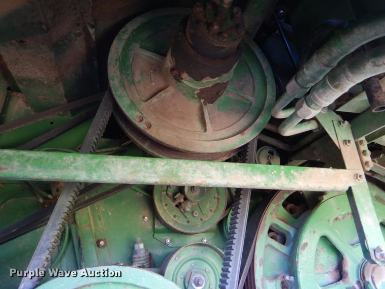 image for item FY9730 1983 John Deere 7720 combine