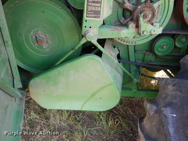 image for item FY9730 1983 John Deere 7720 combine