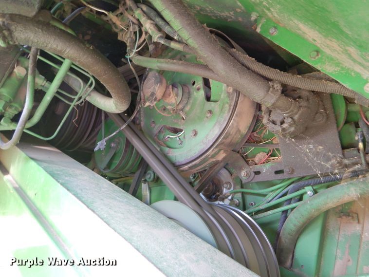 image for item FY9730 1983 John Deere 7720 combine
