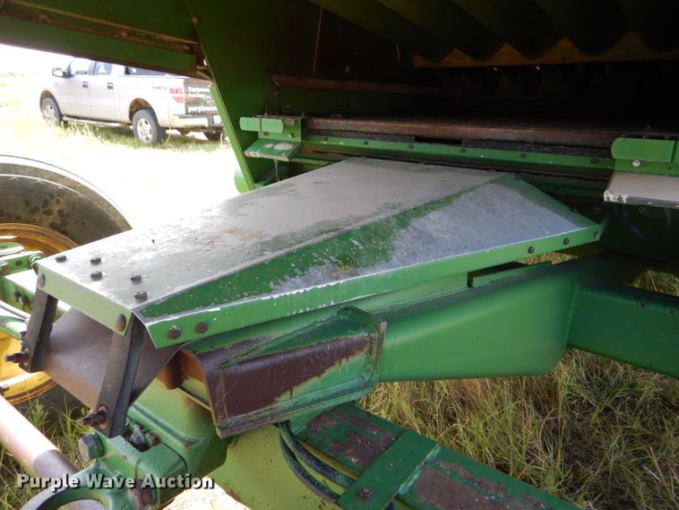 image for item FY9730 1983 John Deere 7720 combine