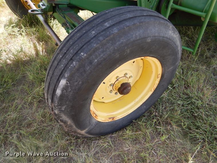 image for item FY9730 1983 John Deere 7720 combine