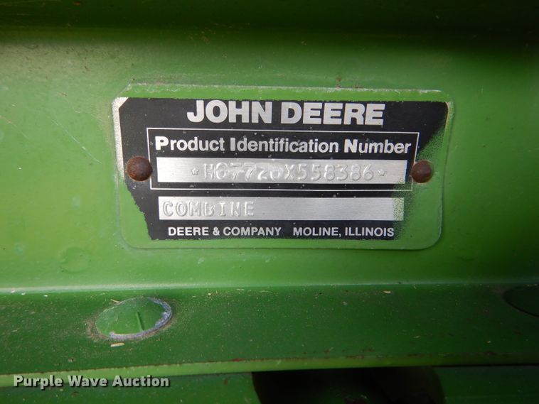 image for item FY9730 1983 John Deere 7720 combine