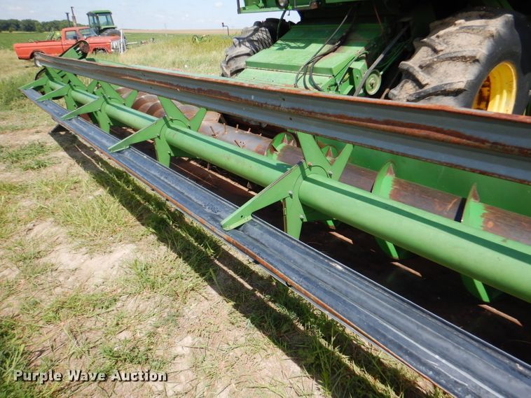 image for item FY9730 1983 John Deere 7720 combine