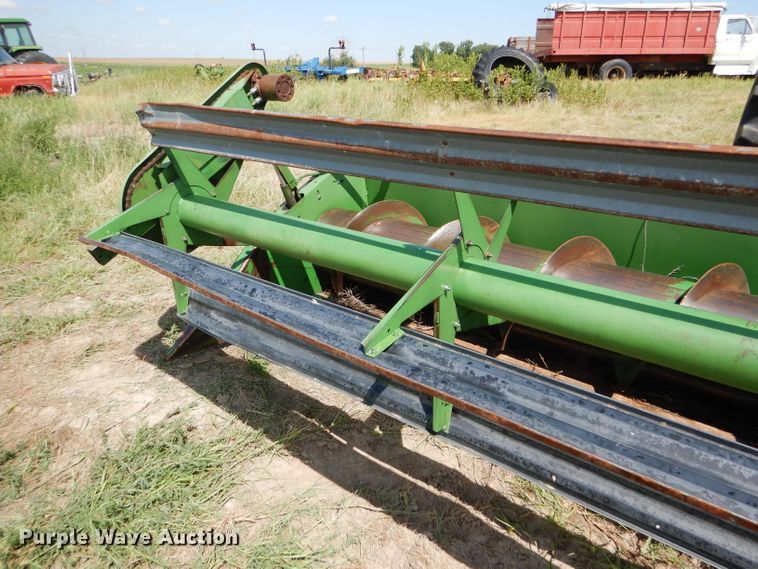 image for item FY9730 1983 John Deere 7720 combine