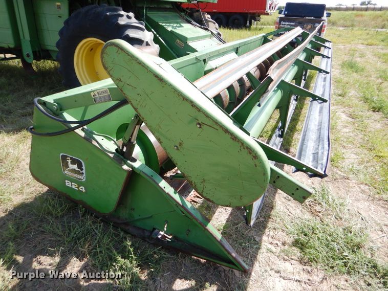 image for item FY9730 1983 John Deere 7720 combine