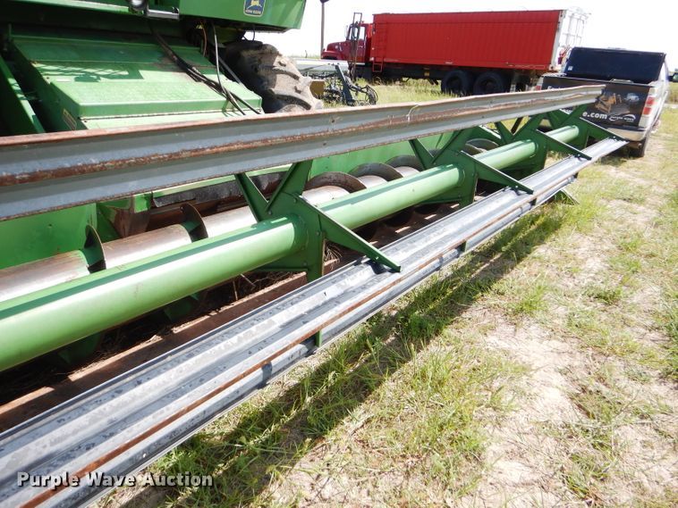 image for item FY9730 1983 John Deere 7720 combine