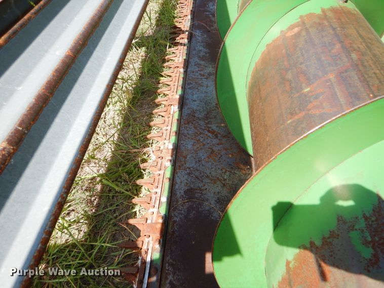 image for item FY9730 1983 John Deere 7720 combine