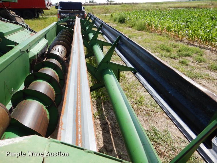 image for item FY9730 1983 John Deere 7720 combine