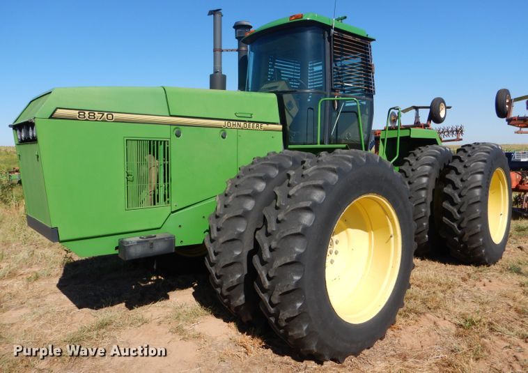 image for item FY9738 1995 John Deere 8870 4WD tractor