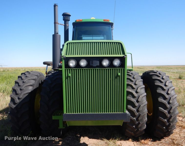 image for item FY9738 1995 John Deere 8870 4WD tractor