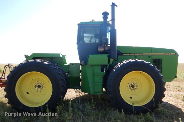 image for item FY9738 1995 John Deere 8870 4WD tractor