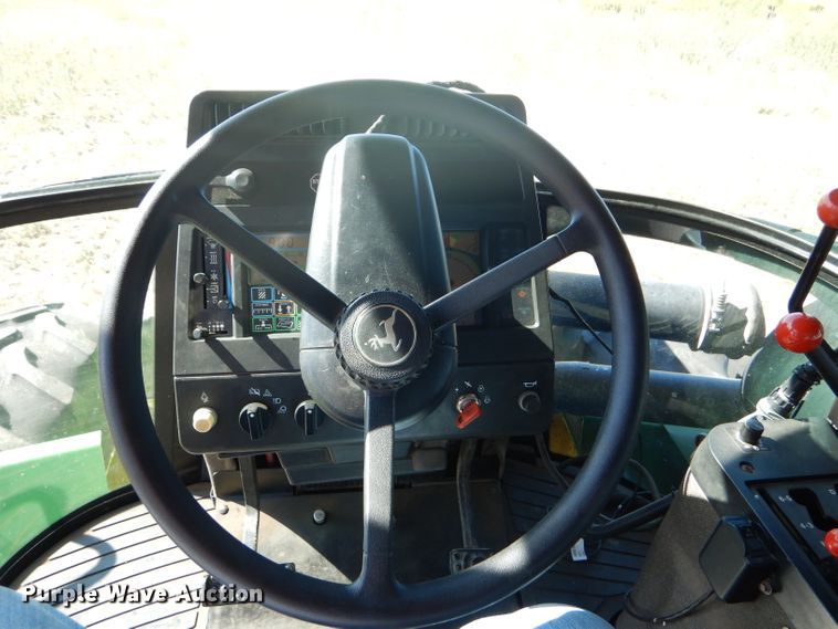 image for item FY9738 1995 John Deere 8870 4WD tractor