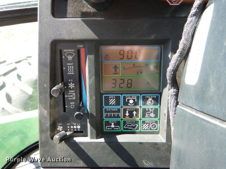 image for item FY9738 1995 John Deere 8870 4WD tractor