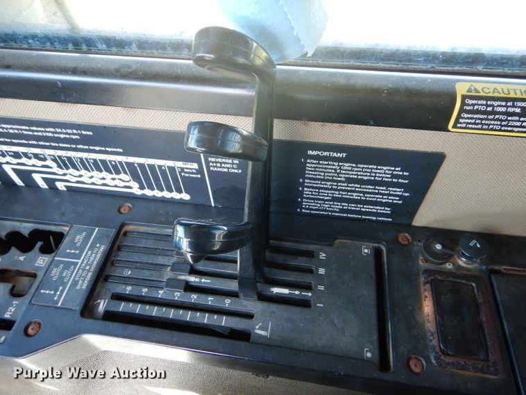 image for item FY9738 1995 John Deere 8870 4WD tractor