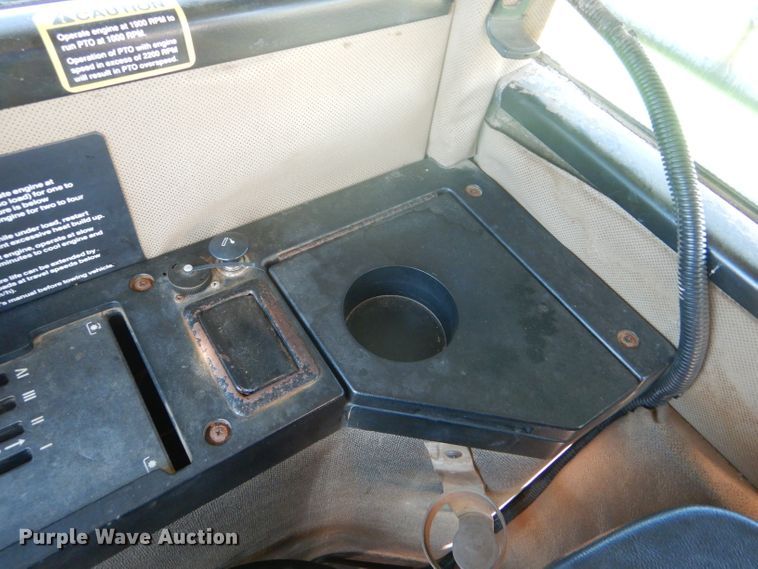 image for item FY9738 1995 John Deere 8870 4WD tractor